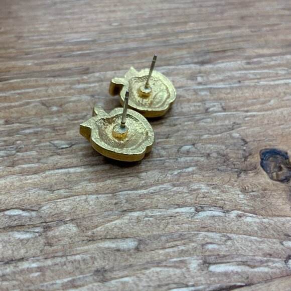Avon Vintage Red Enamel Apples Gold Tone Stud Earrings - Picture 3 of 7